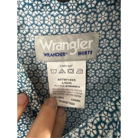NWOT Wrangler Mens Button Down Pearl Snaps Shirt L - Picture 2 of 3